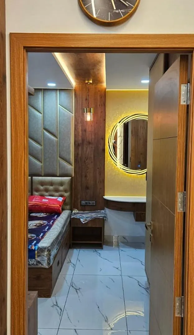 The Pink Luxe Apartment Thiruvananthapuram